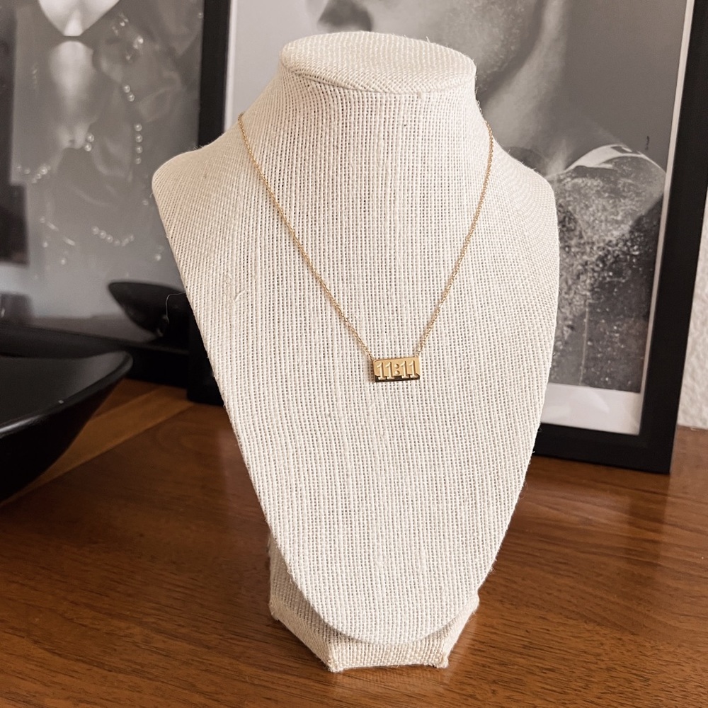 RESTOCKED ✨ 11:11 18K GOLD PLATED NECKLACE - Picture 6 of 6